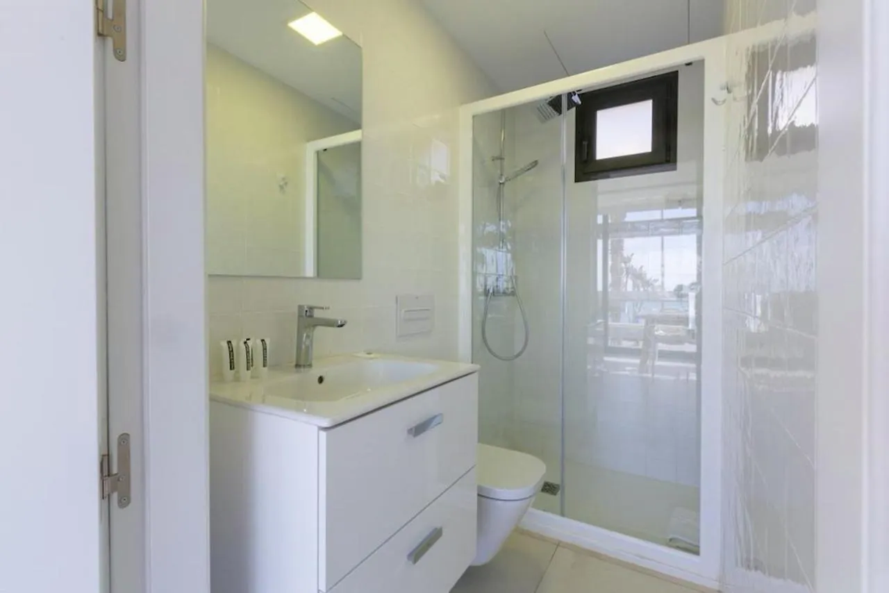 Апартаменты Seafront Boutique Calabeach Rincon De La Victoria La Cala Del Moral Испания